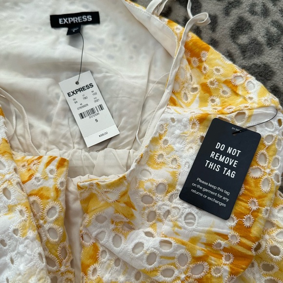 Express Printed Eyelet Mini Dress in Yellow Tie Dye Size Small Women’s - Picture 11 of 15